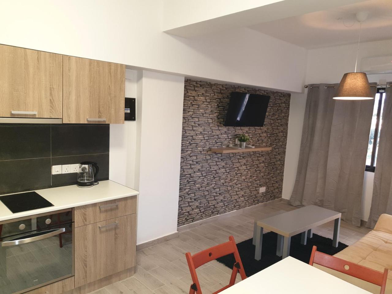 Mylos Court Apartments Lemesós Eksteriør bilde